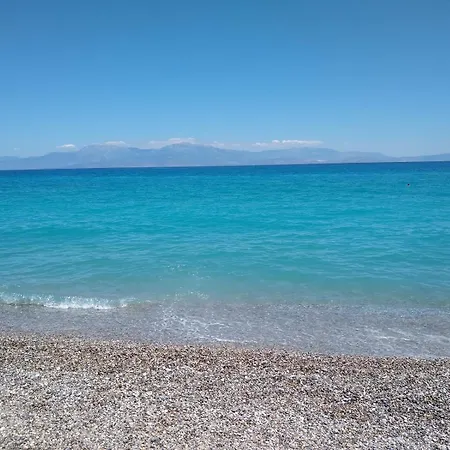 Διαμέρισμα Beachfront Cozy House - Kiatos' Seaview Retreat