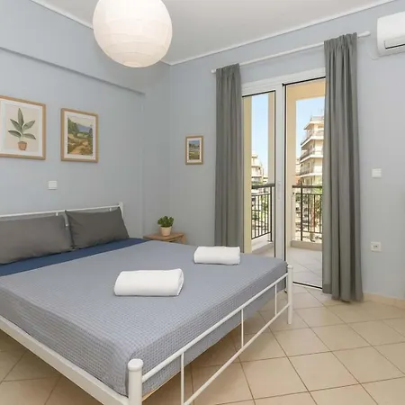 Beachfront Cozy House - Kiatos' Seaview Retreat Διαμέρισμα Κιάτο