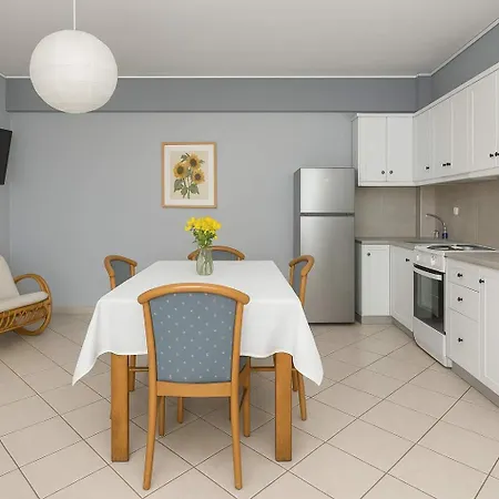 Beachfront Cozy House - Kiatos' Seaview Retreat