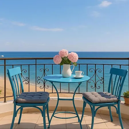 Beachfront Cozy House - Kiatos' Seaview Retreat Apartment *