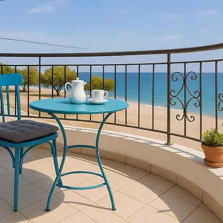 Beachfront Cozy House - Kiatos' Seaview Retreat Κιάτο