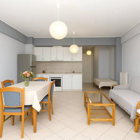 Beachfront Cozy House - Kiatos' Seaview Retreat Apartman