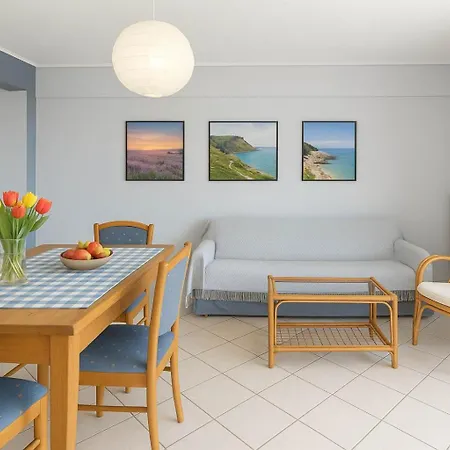 Apartment Beachfront Cozy House - Kiatos' Seaview Retreat *